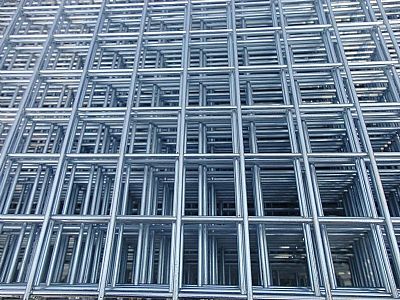 使用鋼筋網帶肋鋼筋應符合下列要求