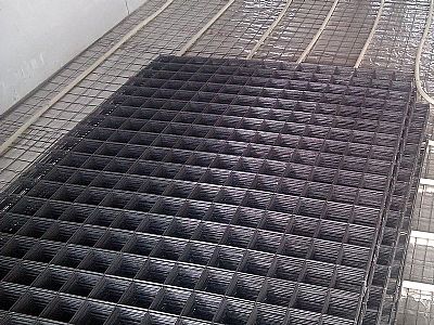 熱鍍鋅鋼筋網片的上鋅量比較高一般可以達到250g